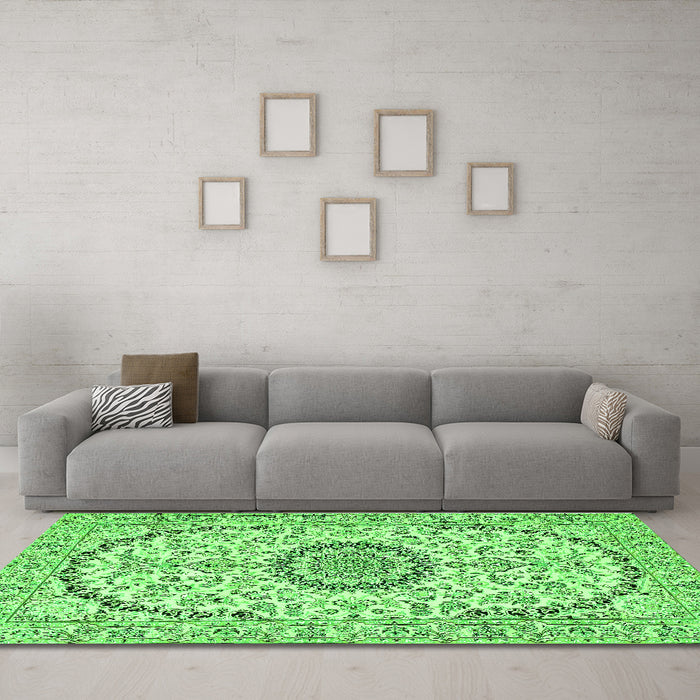 Machine Washable Medallion Green Traditional Area Rugs in a Living Room,, wshtr1183grn