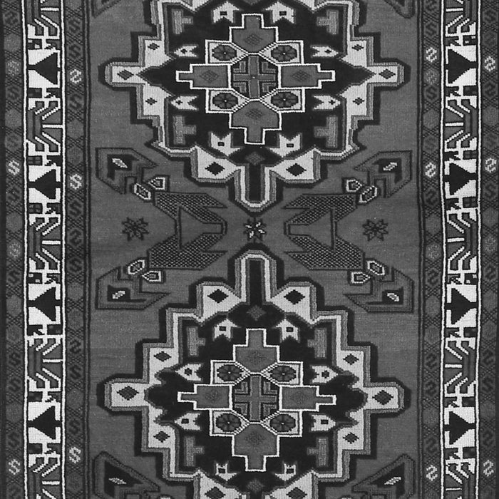 Serging Thickness of Machine Washable Persian Gray Traditional Rug, wshtr1184gry