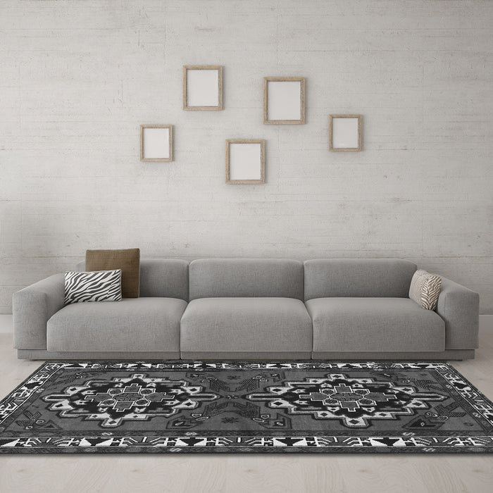 Machine Washable Persian Gray Traditional Rug in a Living Room,, wshtr1184gry
