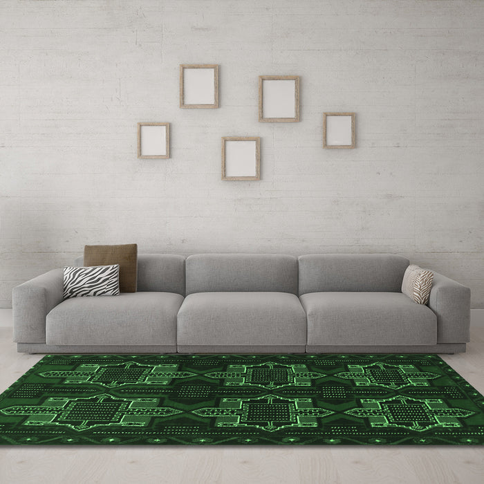 Machine Washable Persian Emerald Green Traditional Area Rugs in a Living Room,, wshtr1185emgrn