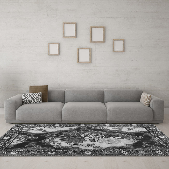 Machine Washable Persian Gray Traditional Rug in a Living Room,, wshtr1186gry