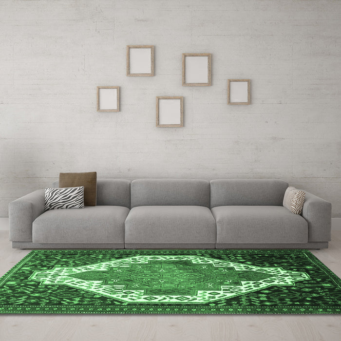 Machine Washable Medallion Emerald Green Traditional Area Rugs in a Living Room,, wshtr1187emgrn