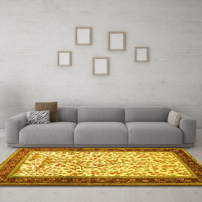 Machine Washable Animal Yellow Traditional Rug in a Living Room, wshtr118yw