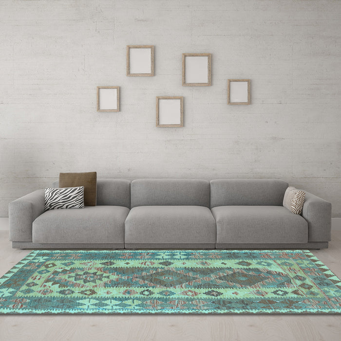Machine Washable Persian Light Blue Traditional Rug in a Living Room, wshtr1190lblu