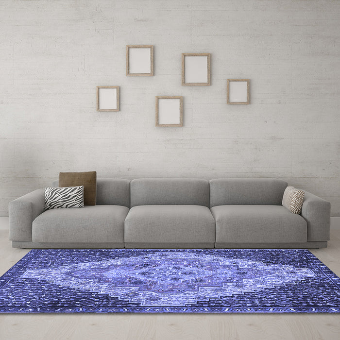 Machine Washable Medallion Blue Traditional Rug in a Living Room, wshtr1191blu