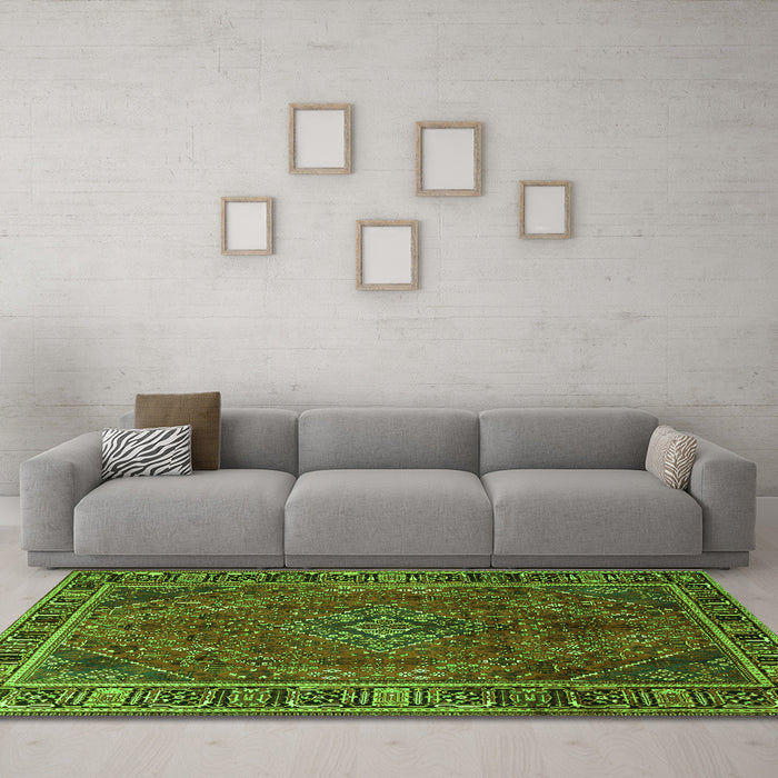 Machine Washable Persian Green Traditional Area Rugs in a Living Room,, wshtr1194grn