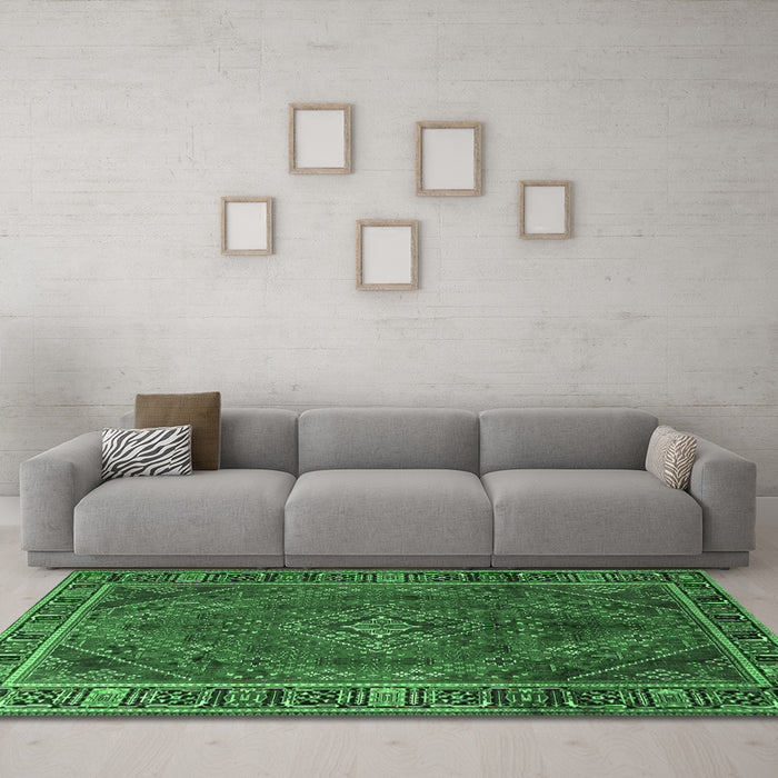 Machine Washable Persian Emerald Green Traditional Area Rugs in a Living Room,, wshtr1194emgrn