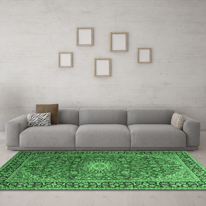 Machine Washable Medallion Emerald Green Traditional Area Rugs in a Living Room,, wshtr1196emgrn