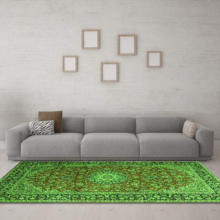 Machine Washable Medallion Green Traditional Area Rugs in a Living Room,, wshtr1197grn
