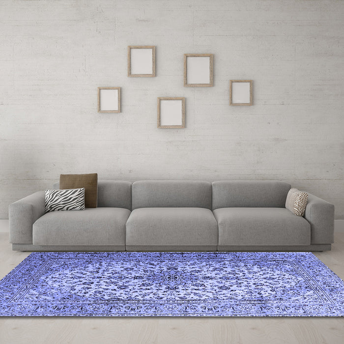 Machine Washable Medallion Blue Traditional Rug in a Living Room, wshtr1198blu