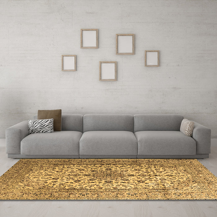 Machine Washable Medallion Brown Traditional Rug in a Living Room,, wshtr1198brn