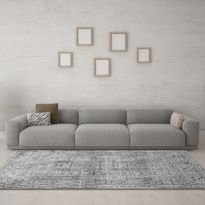 Machine Washable Persian Gray Traditional Rug in a Living Room,, wshtr119gry