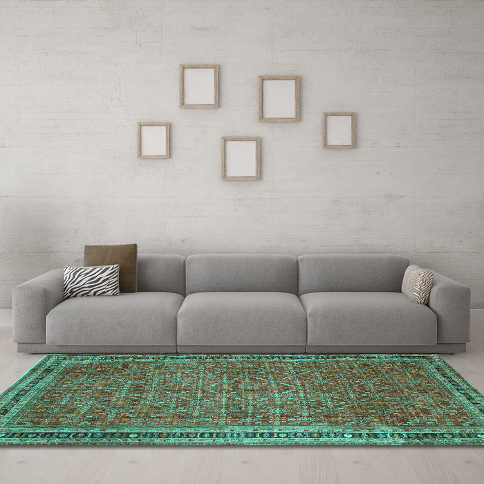 Machine Washable Persian Turquoise Traditional Area Rugs in a Living Room,, wshtr11turq
