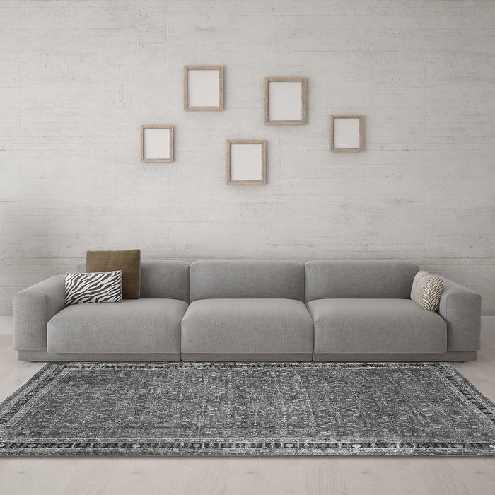 Machine Washable Persian Gray Traditional Rug in a Living Room,, wshtr11gry