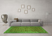 Machine Washable Persian Green Traditional Area Rugs in a Living Room,, wshtr11grn