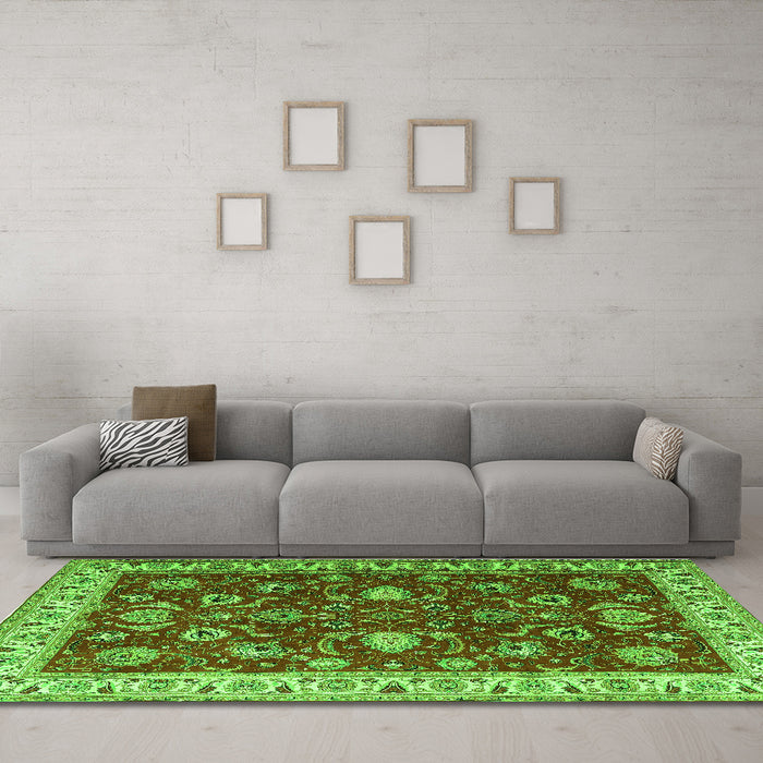 Machine Washable Persian Green Traditional Area Rugs in a Living Room,, wshtr1203grn