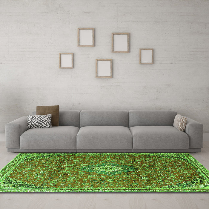 Machine Washable Persian Green Traditional Area Rugs in a Living Room,, wshtr1207grn
