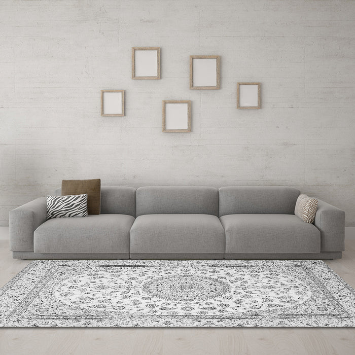 Machine Washable Medallion Gray Traditional Rug in a Living Room,, wshtr120gry