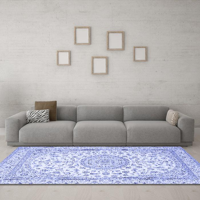 Machine Washable Medallion Blue Traditional Rug in a Living Room, wshtr120blu