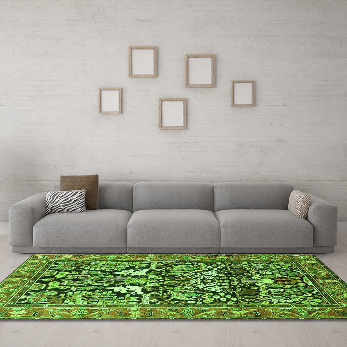 Machine Washable Persian Green Traditional Area Rugs in a Living Room,, wshtr1214grn
