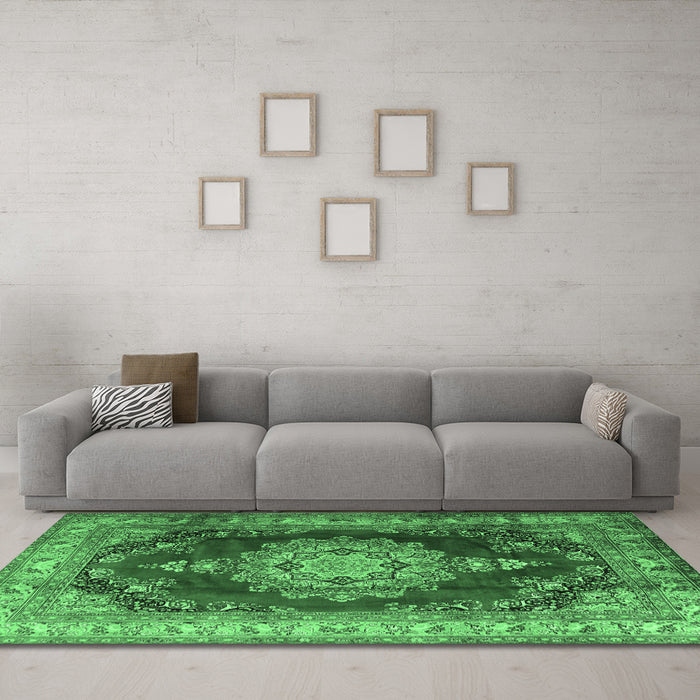 Machine Washable Medallion Emerald Green Traditional Area Rugs in a Living Room,, wshtr1215emgrn