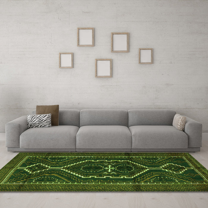 Machine Washable Persian Green Traditional Area Rugs in a Living Room,, wshtr1217grn