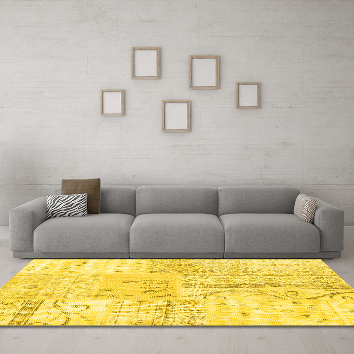 Machine Washable Patchwork Yellow Transitional Rug in a Living Room, wshtr121yw