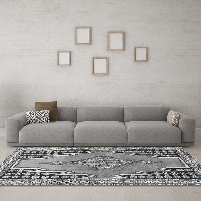Machine Washable Persian Gray Traditional Rug in a Living Room,, wshtr1220gry