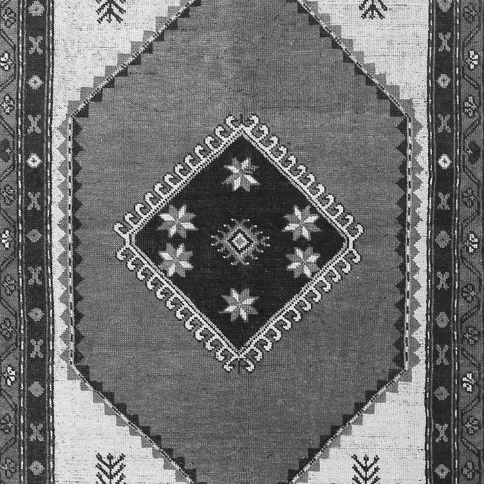 Serging Thickness of Machine Washable Persian Gray Traditional Rug, wshtr1221gry