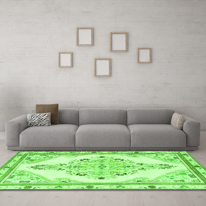 Machine Washable Medallion Green Traditional Area Rugs in a Living Room,, wshtr1227grn