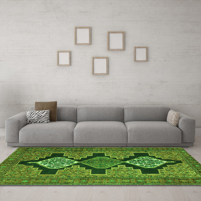Machine Washable Persian Green Traditional Area Rugs in a Living Room,, wshtr1228grn