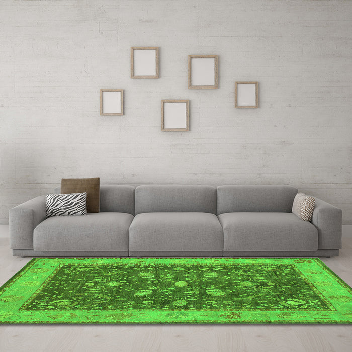 Machine Washable Persian Green Traditional Area Rugs in a Living Room,, wshtr122grn