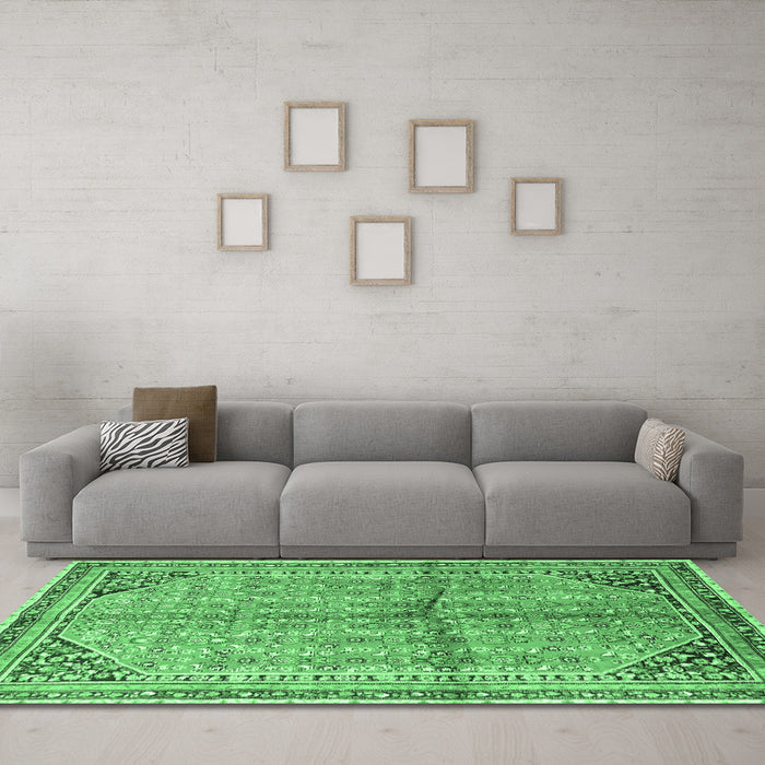 Machine Washable Persian Emerald Green Traditional Area Rugs in a Living Room,, wshtr1230emgrn