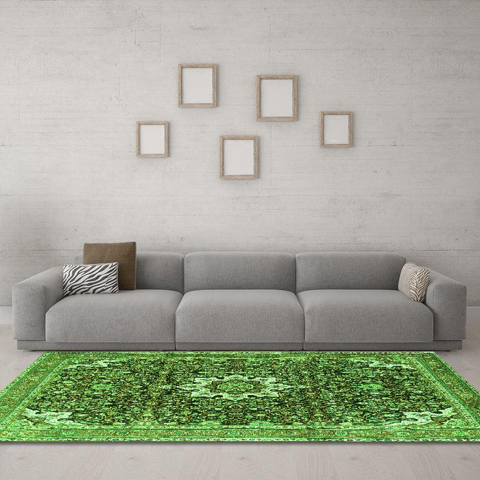 Machine Washable Medallion Green Traditional Area Rugs in a Living Room,, wshtr1232grn