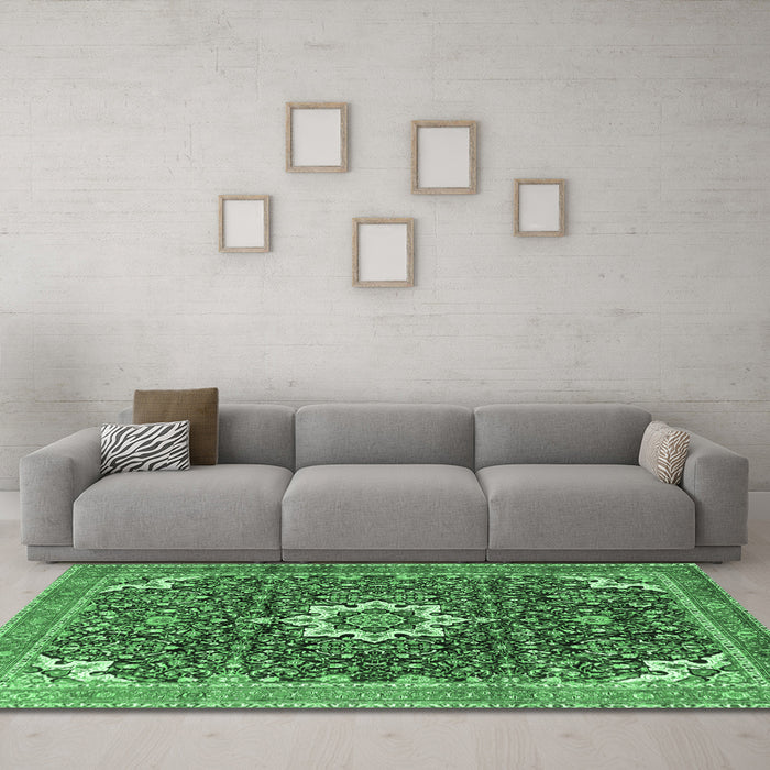 Machine Washable Medallion Emerald Green Traditional Area Rugs in a Living Room,, wshtr1232emgrn