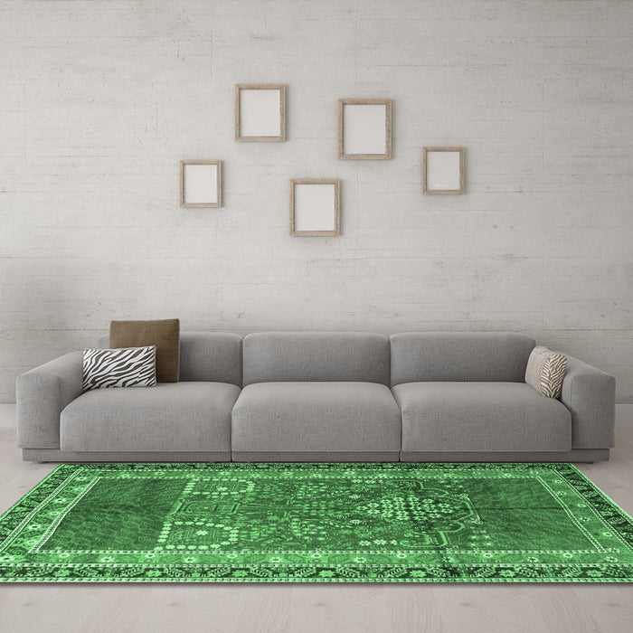 Machine Washable Persian Emerald Green Traditional Area Rugs in a Living Room,, wshtr1233emgrn