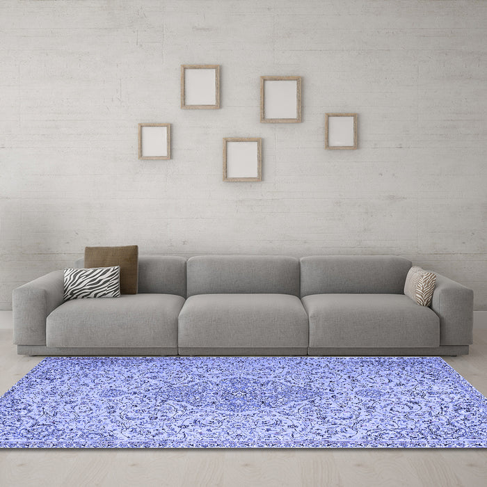 Machine Washable Persian Blue Traditional Rug in a Living Room, wshtr1235blu