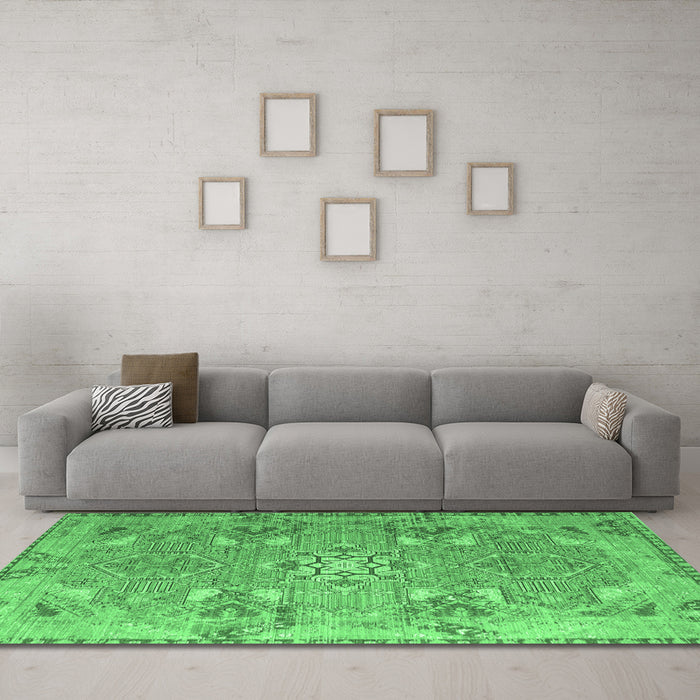 Machine Washable Persian Emerald Green Traditional Area Rugs in a Living Room,, wshtr1236emgrn