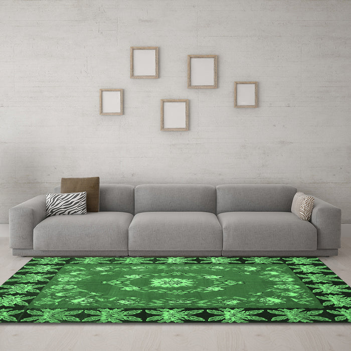 Machine Washable Persian Emerald Green Traditional Area Rugs in a Living Room,, wshtr123emgrn