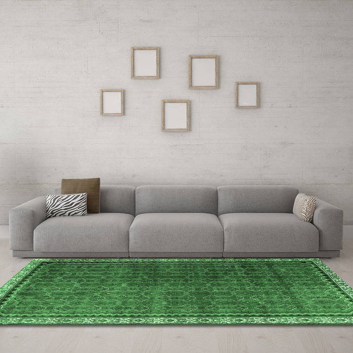 Machine Washable Persian Emerald Green Traditional Area Rugs in a Living Room,, wshtr1240emgrn