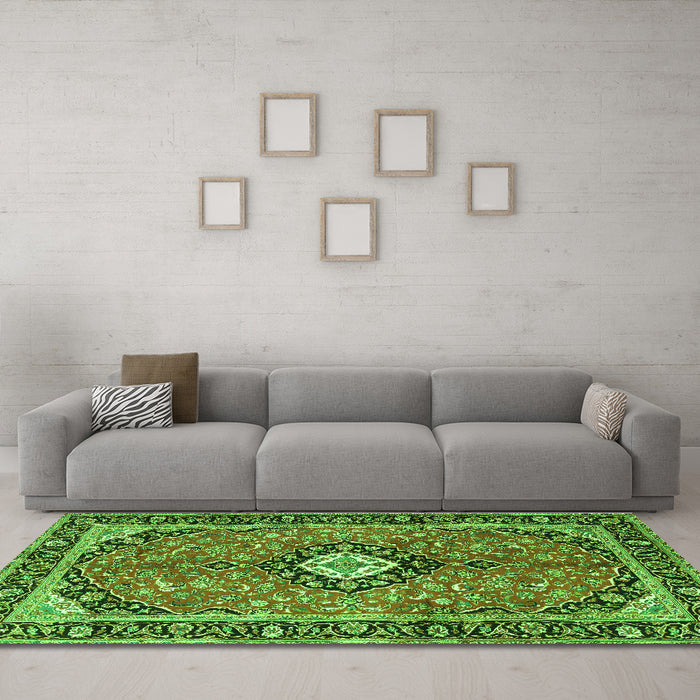 Machine Washable Medallion Green Traditional Area Rugs in a Living Room,, wshtr1243grn