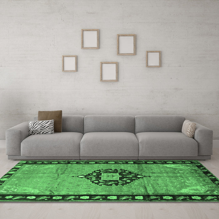 Machine Washable Medallion Emerald Green Traditional Area Rugs in a Living Room,, wshtr1244emgrn