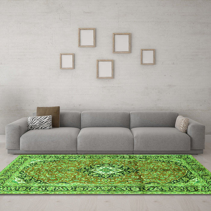 Machine Washable Medallion Green Traditional Area Rugs in a Living Room,, wshtr1245grn