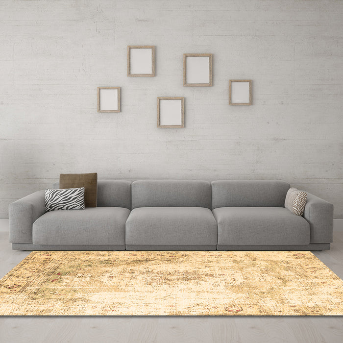 Machine Washable Persian Brown Traditional Rug in a Living Room,, wshtr1248brn