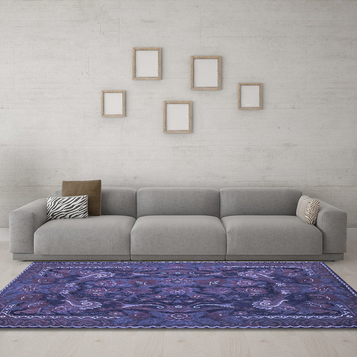 Machine Washable Animal Blue Traditional Rug in a Living Room, wshtr124blu