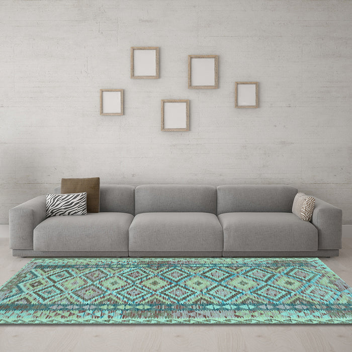 Machine Washable Persian Light Blue Traditional Rug in a Living Room, wshtr1250lblu