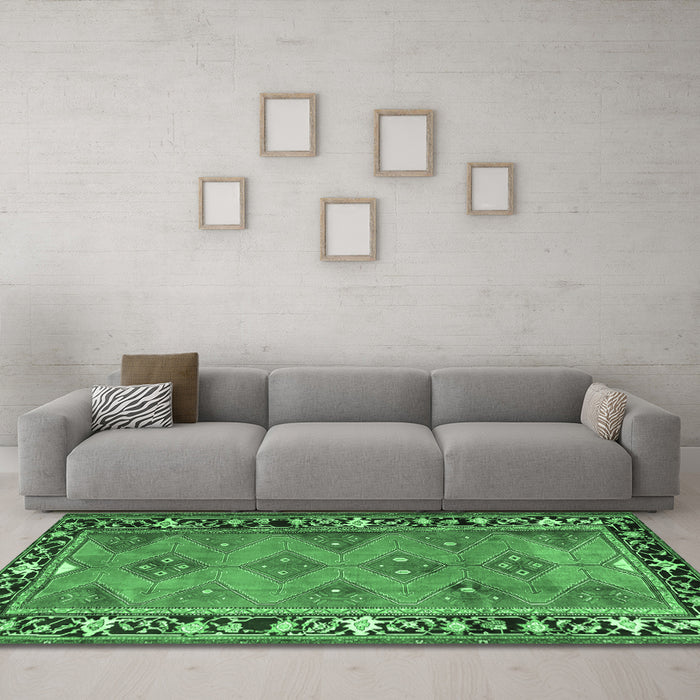 Machine Washable Persian Emerald Green Traditional Area Rugs in a Living Room,, wshtr1251emgrn