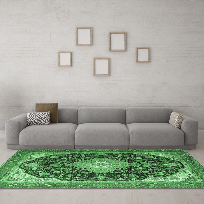 Machine Washable Medallion Emerald Green Traditional Area Rugs in a Living Room,, wshtr1252emgrn
