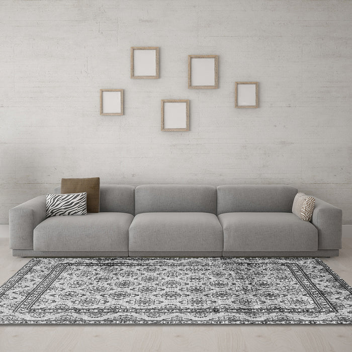 Machine Washable Persian Gray Traditional Rug in a Living Room,, wshtr1253gry