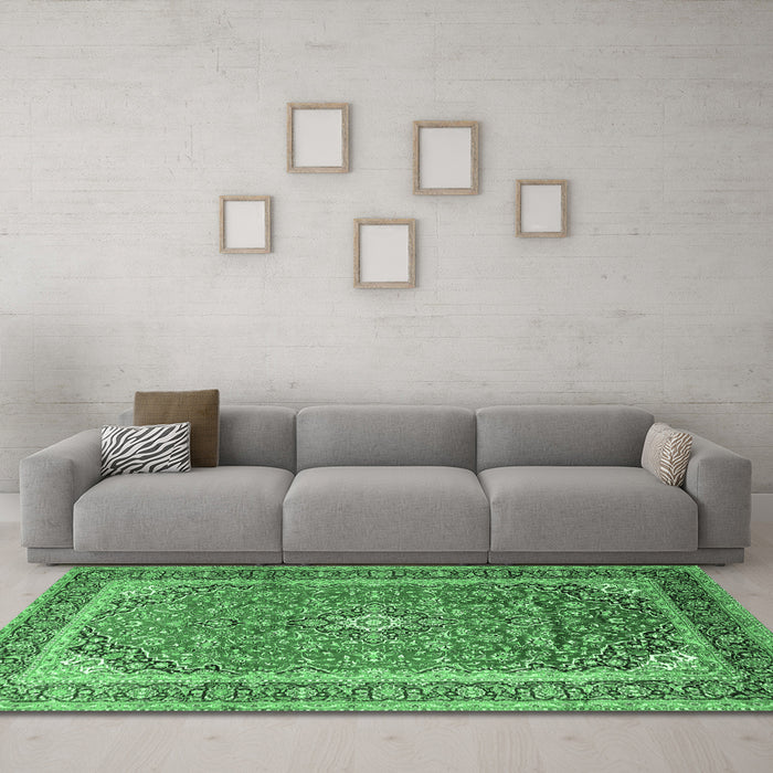 Machine Washable Medallion Emerald Green Traditional Area Rugs in a Living Room,, wshtr1256emgrn